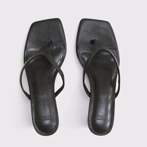 Abercombie Women’s Heeled Strappy Thong Sandals